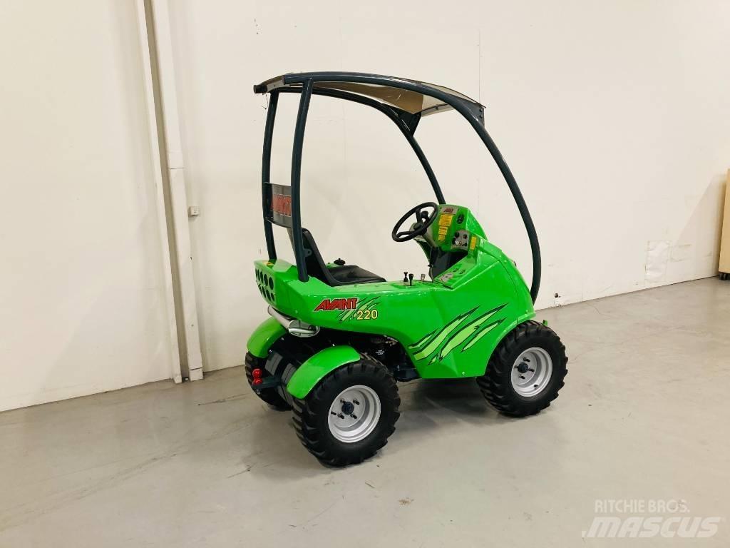 Avant 220 Mini nakladalci