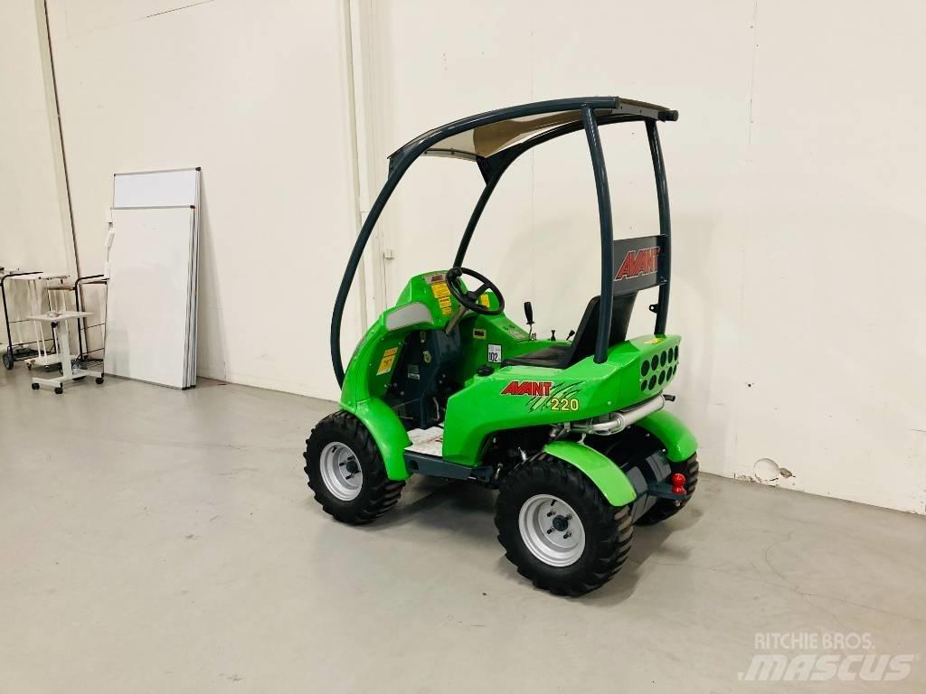 Avant 220 Mini nakladalci