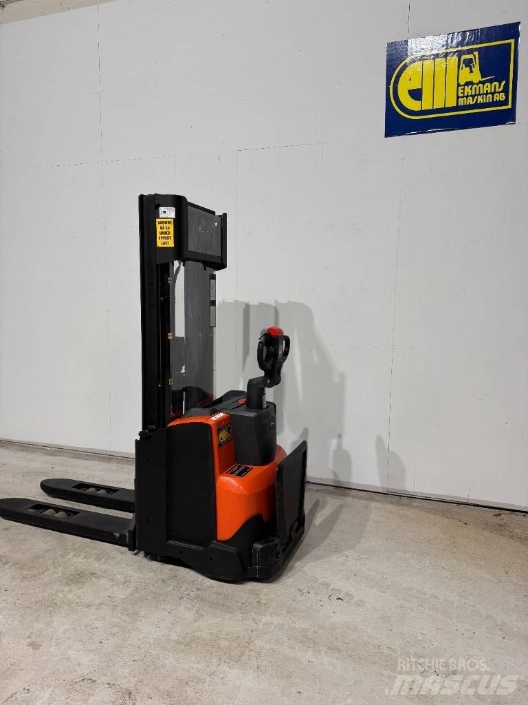 BT Truck SWE 120 L Ročni električni viličar
