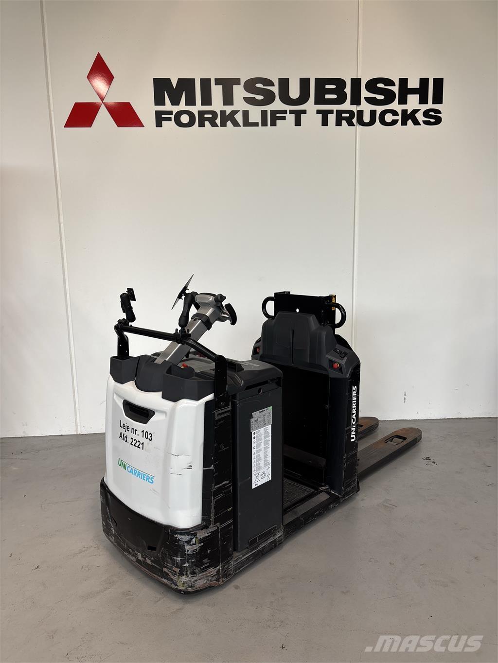 Atlet OEH120 Nizko dvižni komisionirni viličar