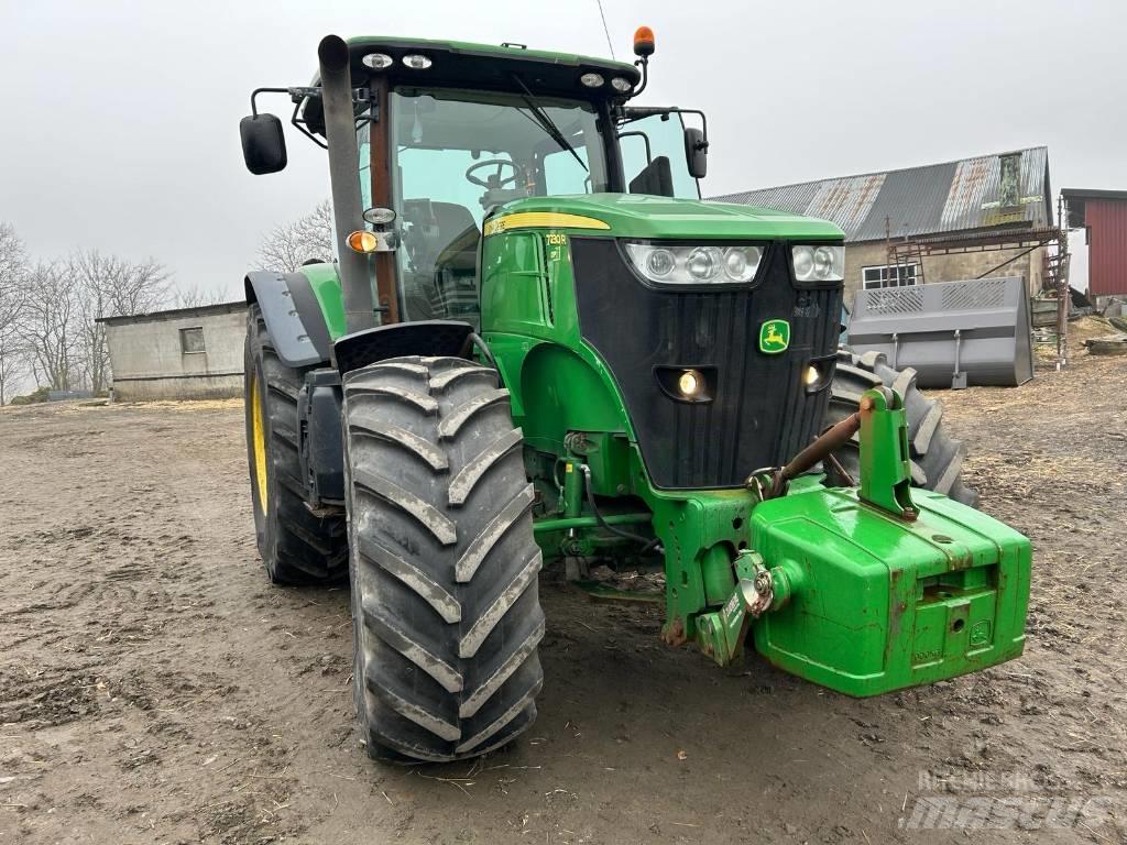 John Deere 7230 R Traktorji