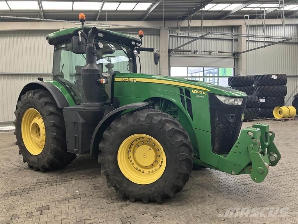 John Deere 8295R Traktorji
