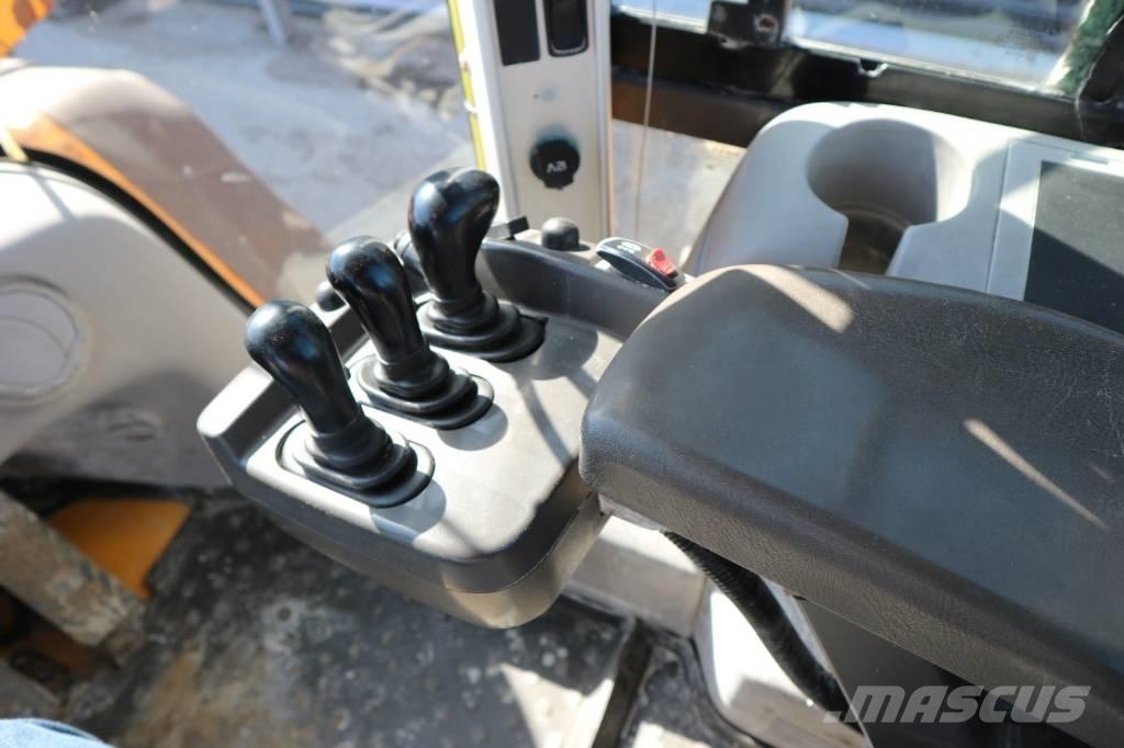 Volvo L120G Kolesni nakladalci