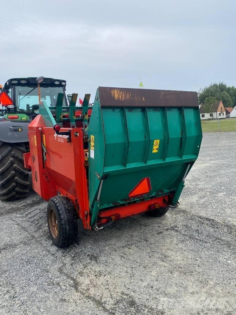 Kverneland KD832 Rezač za bale, oprema za rezanje in odvijanje bal