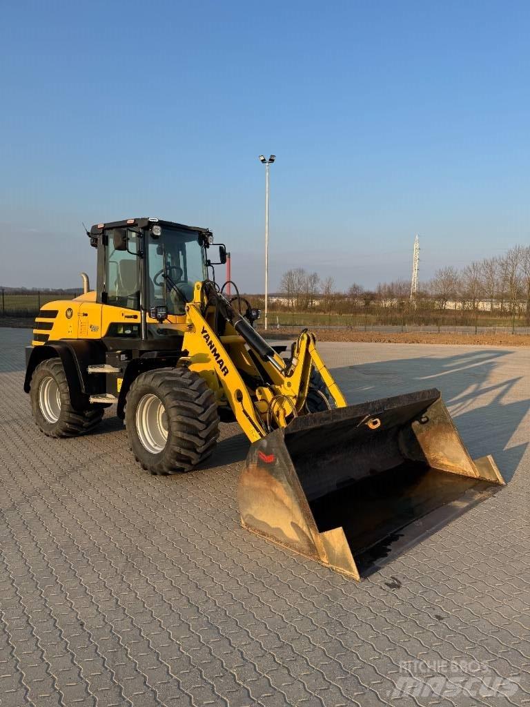 Yanmar V 120 Kolesni nakladalci