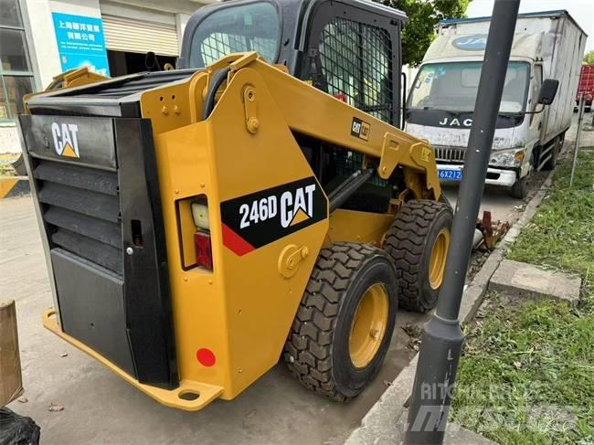 CAT 246 D Skid steer mini nakladalci