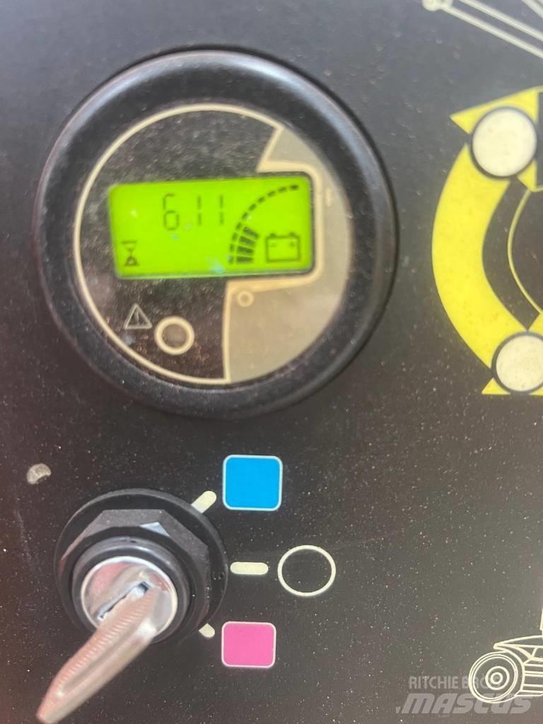 JLG T10E Druga dvigala in dvižne ploščadi