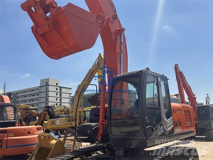Hitachi ZX 240-3 Bagri goseničarji