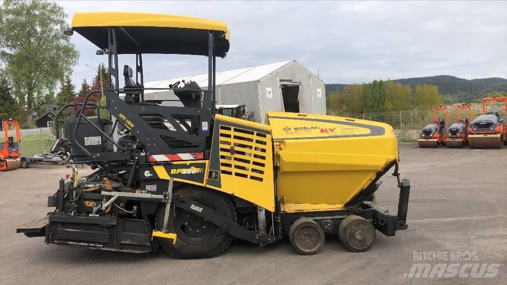 Bomag BF 300 P-2 Asfaltni finišerji