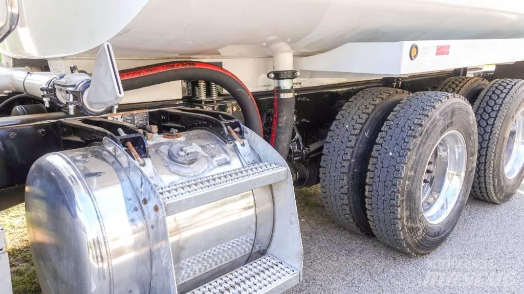 Peterbilt 579 Tovornjaki za vodo