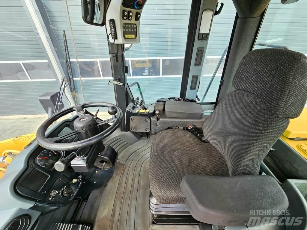 CAT 962 H Kolesni nakladalci
