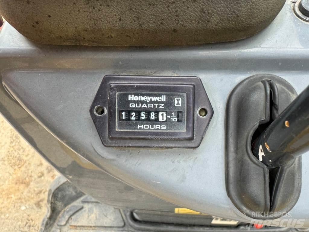 Yanmar SV08 (1C088) Mini bagri <7t