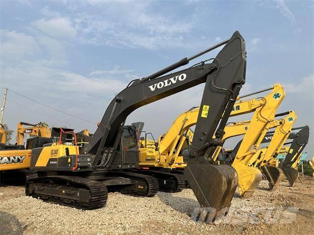 Volvo EC240 Bagri goseničarji