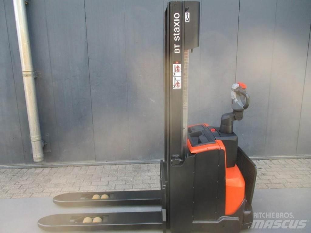 BT SWE 100 Ročni električni viličar