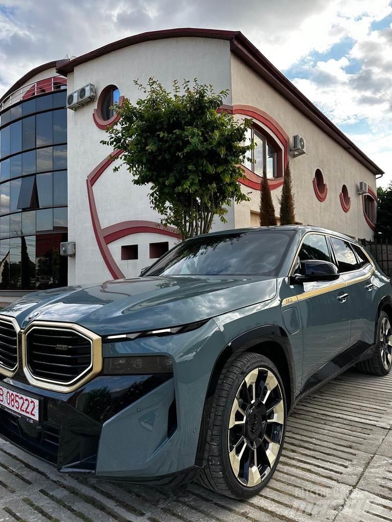 BMW XM Avtomobili