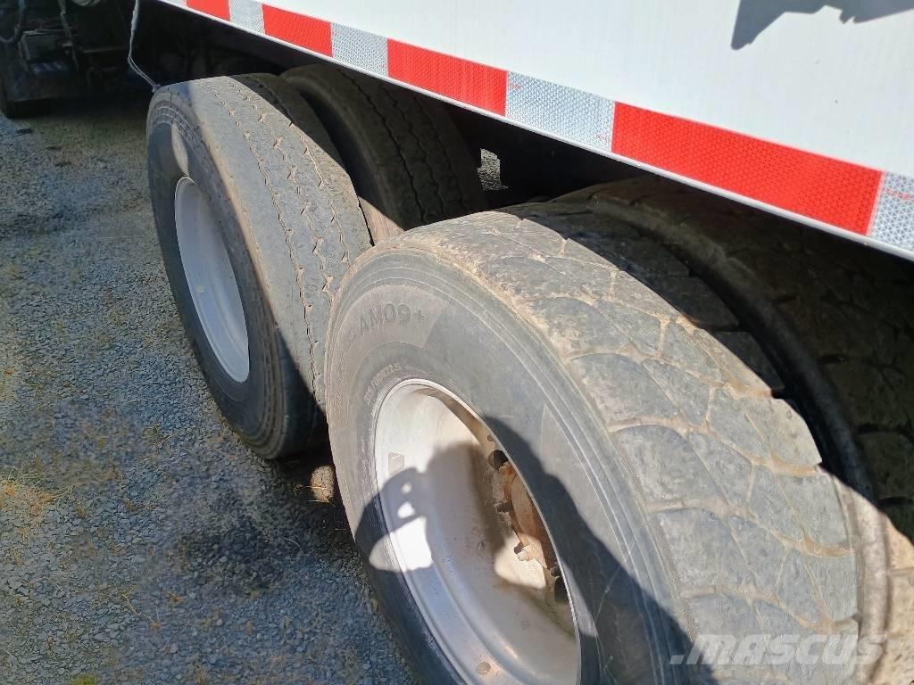 Mack MRU 613 Komunalni tovornjaki