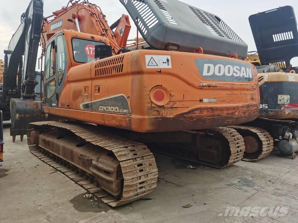 Doosan DX300LC-9C Bagri goseničarji