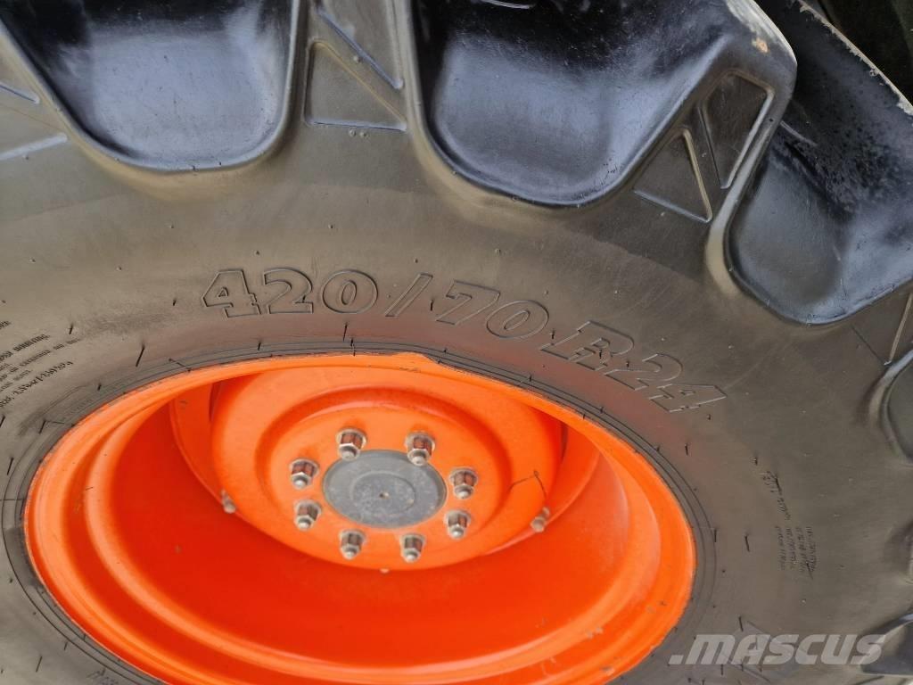 Kubota M 135 GX Traktorji