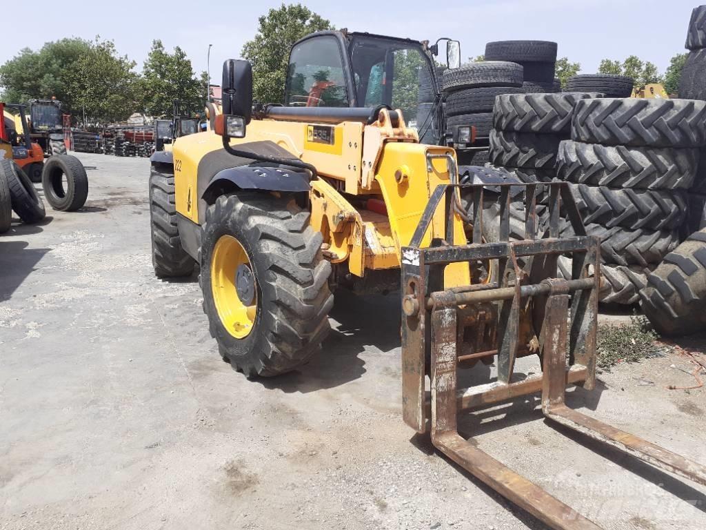 JCB 535-95 Kmetijski teleskopski nakladalci