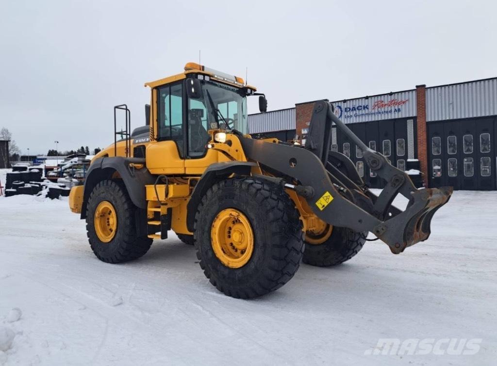 Volvo L 110 Kolesni nakladalci