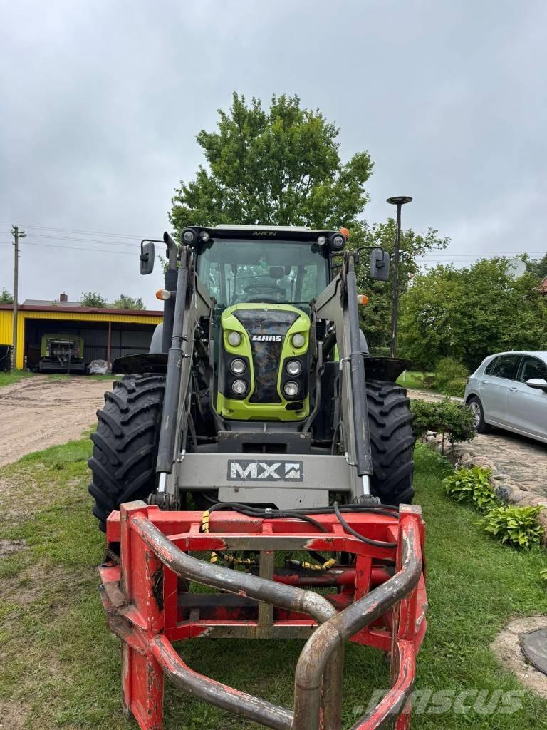 CLAAS Arion 440 Traktorji
