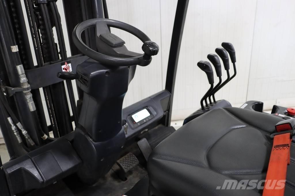 Doosan B35X-7 Električni viličarji