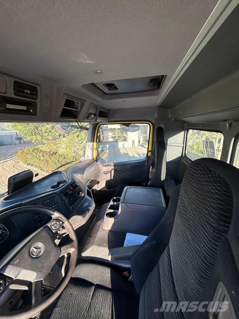 Mercedes-Benz 1530 Kontejnerji za skladiščenje