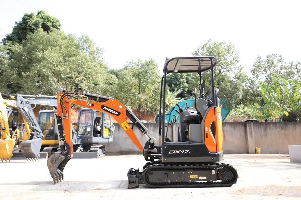 Doosan DX 17 Bagri goseničarji