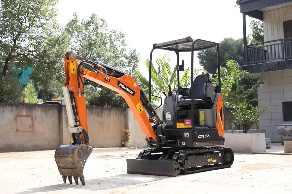 Doosan DX 17 Bagri goseničarji