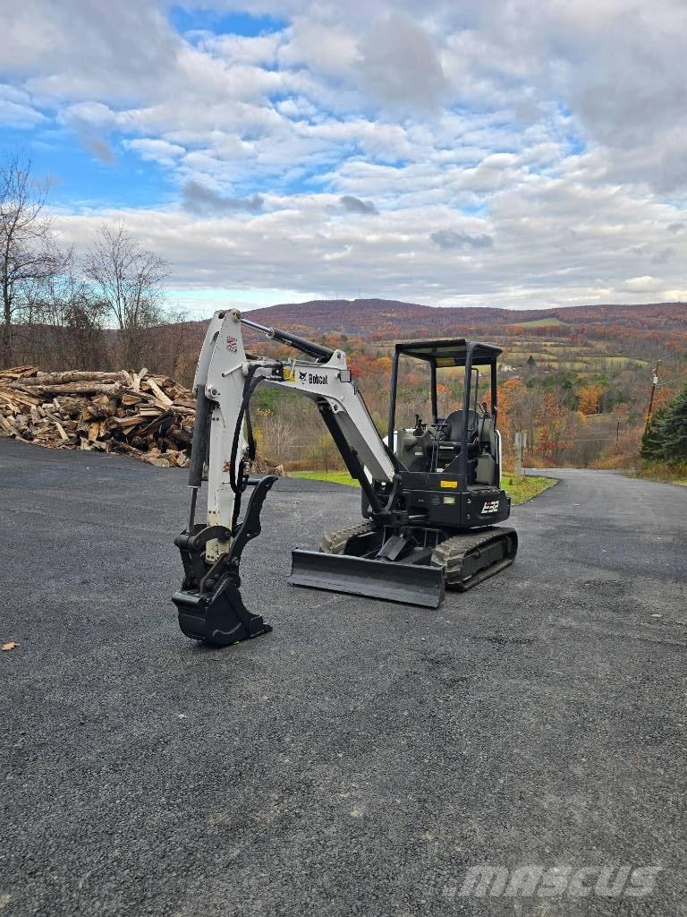 Bobcat E 32 Mini bagri <7t
