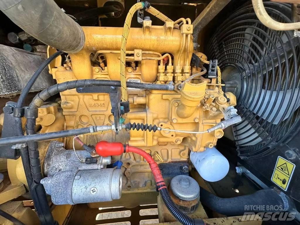CAT 305.5 Mini bagri <7t