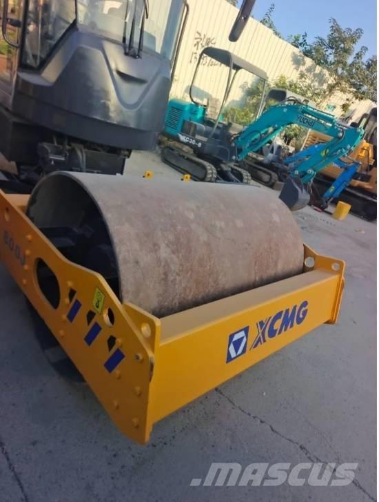 XCMG XS 800 J Enojni valjarji