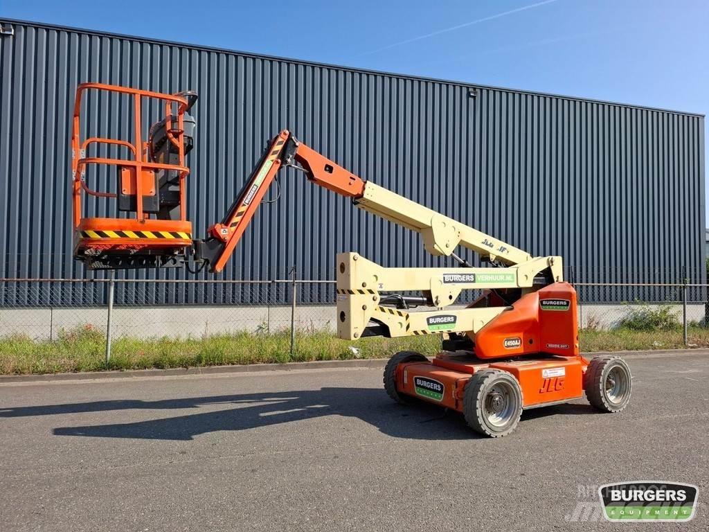 JLG E450 AJ Zglobne dvižne ploščadi