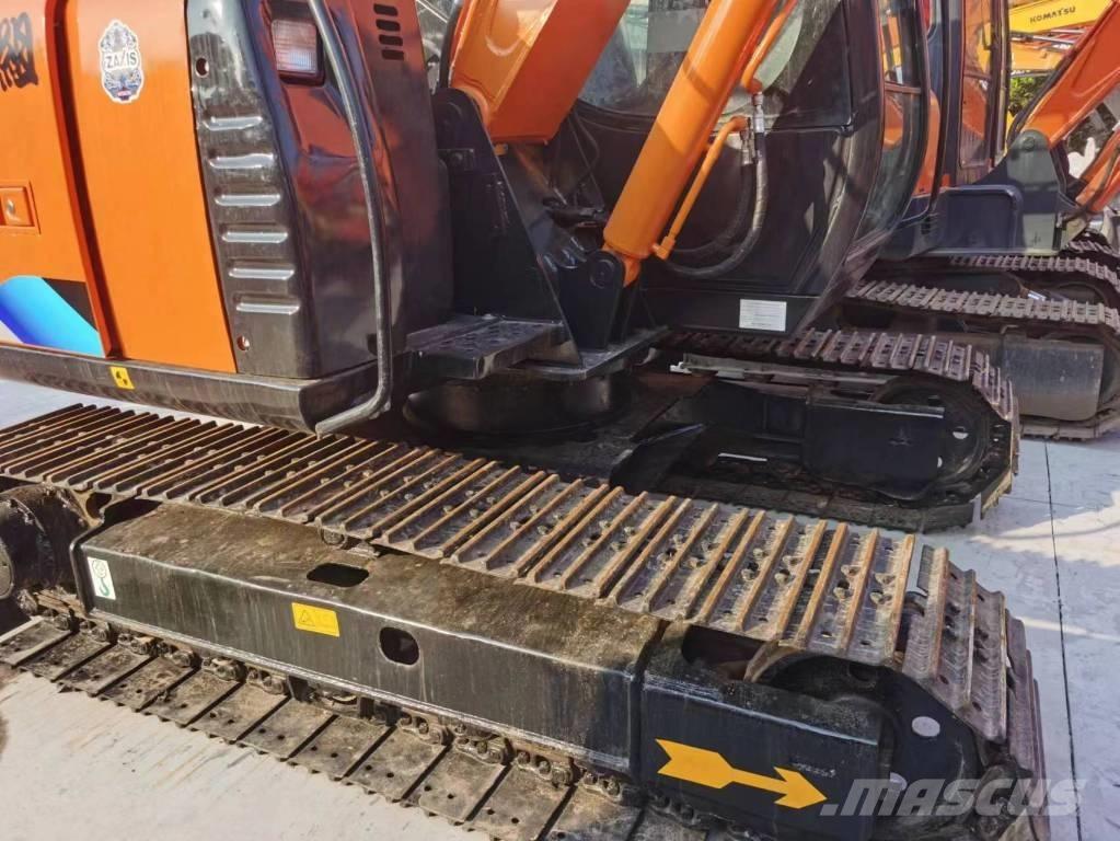 Hitachi ZX 70 Mini bagri <7t