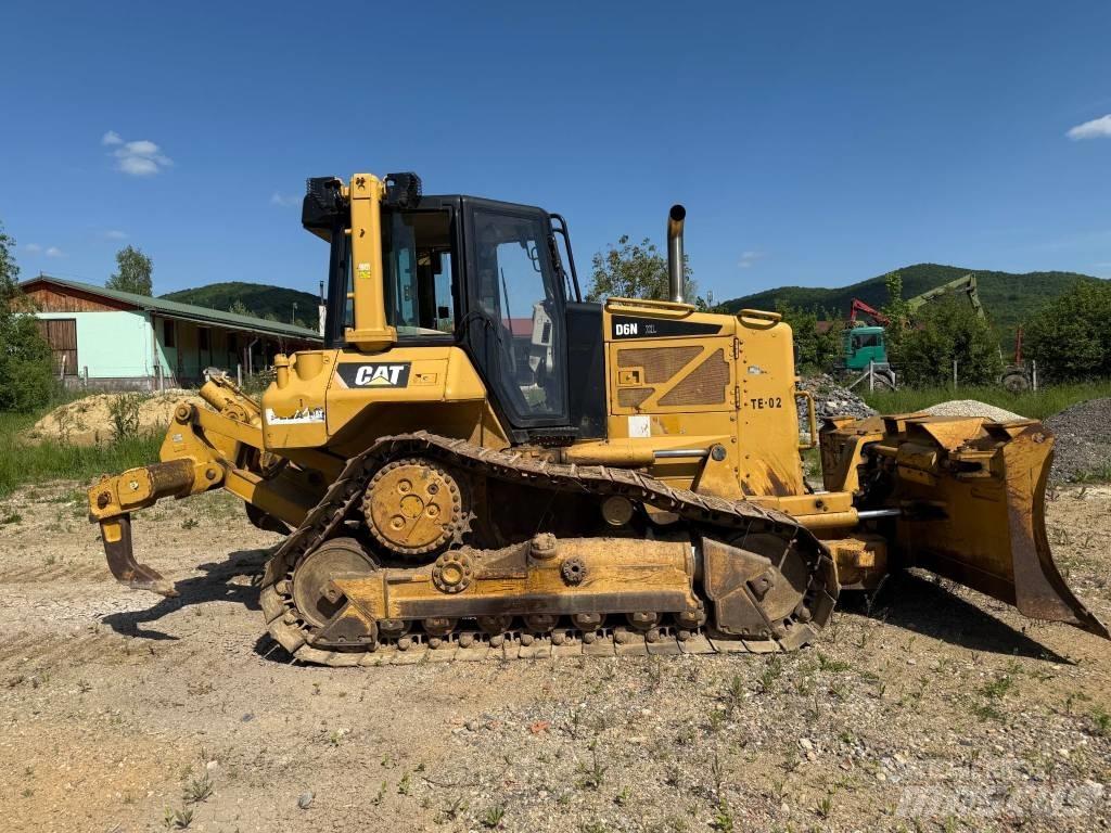 CAT D6N XL Buldožerji goseničarji
