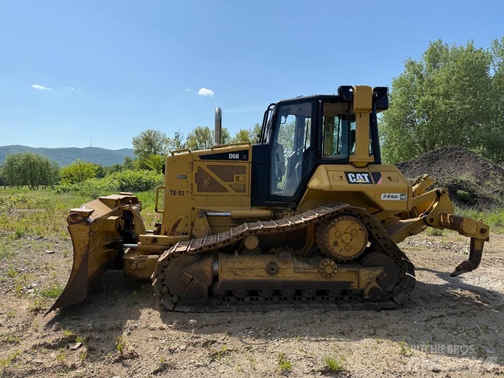 CAT D6N XL Buldožerji goseničarji