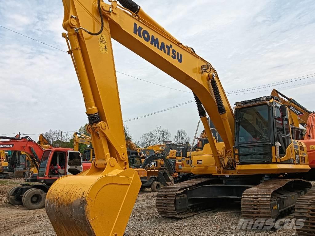 Komatsu PC 210 Bagri goseničarji
