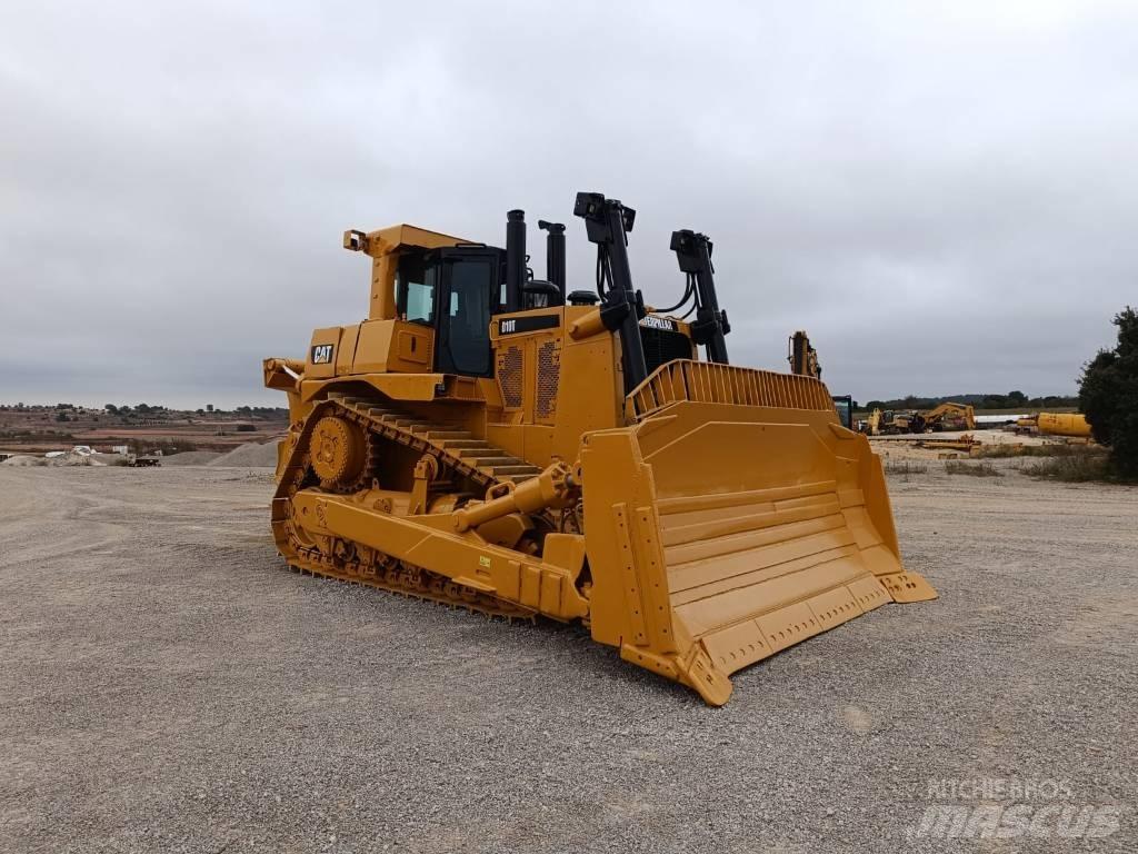 CAT D 10 T Buldožerji goseničarji
