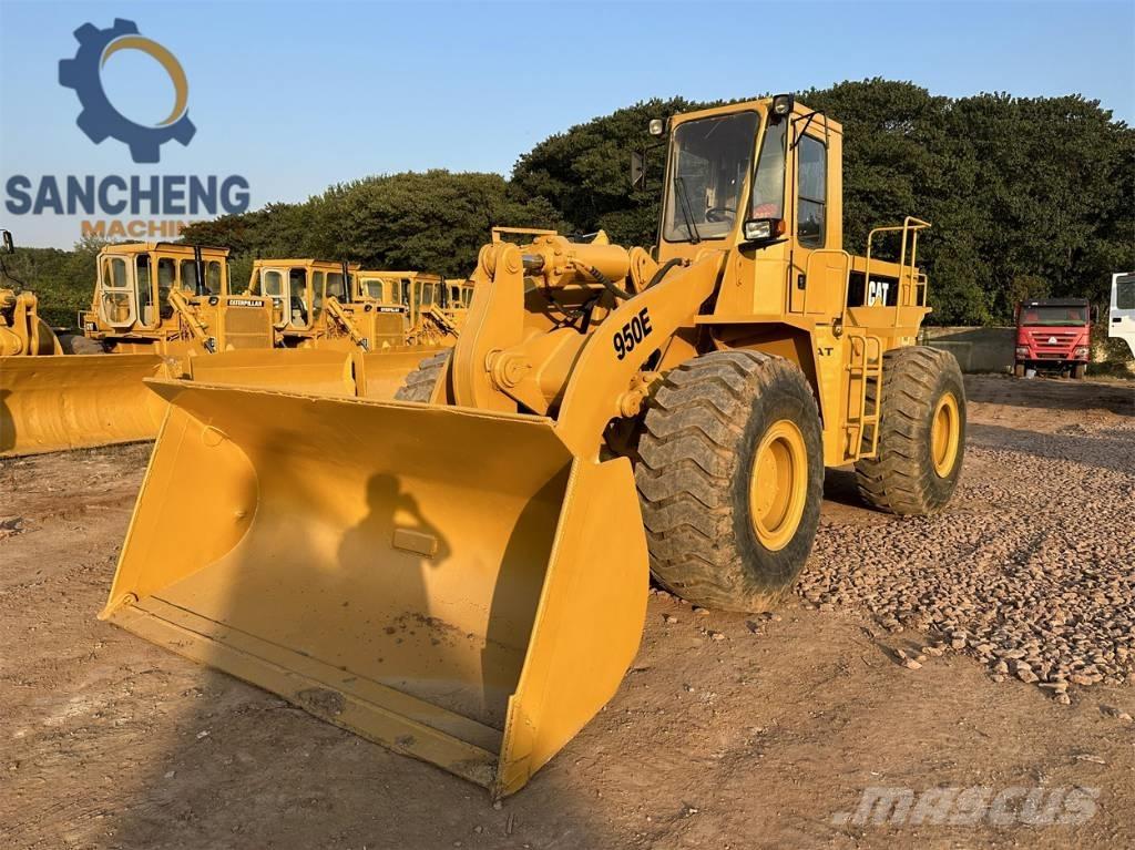 CAT 950E Kolesni nakladalci