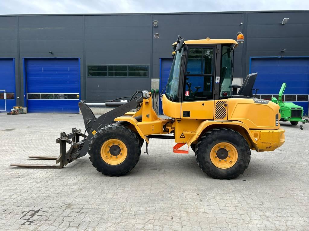 Volvo L 30 G Kolesni nakladalci