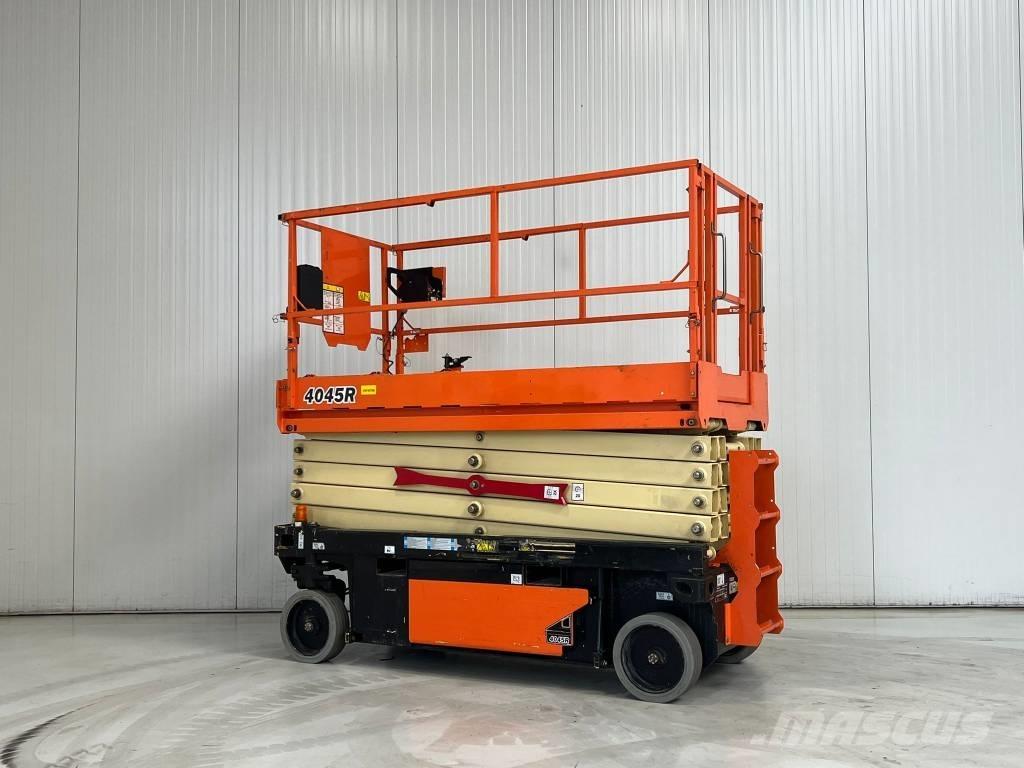 JLG 4045R Škarjaste dvižne ploščadi
