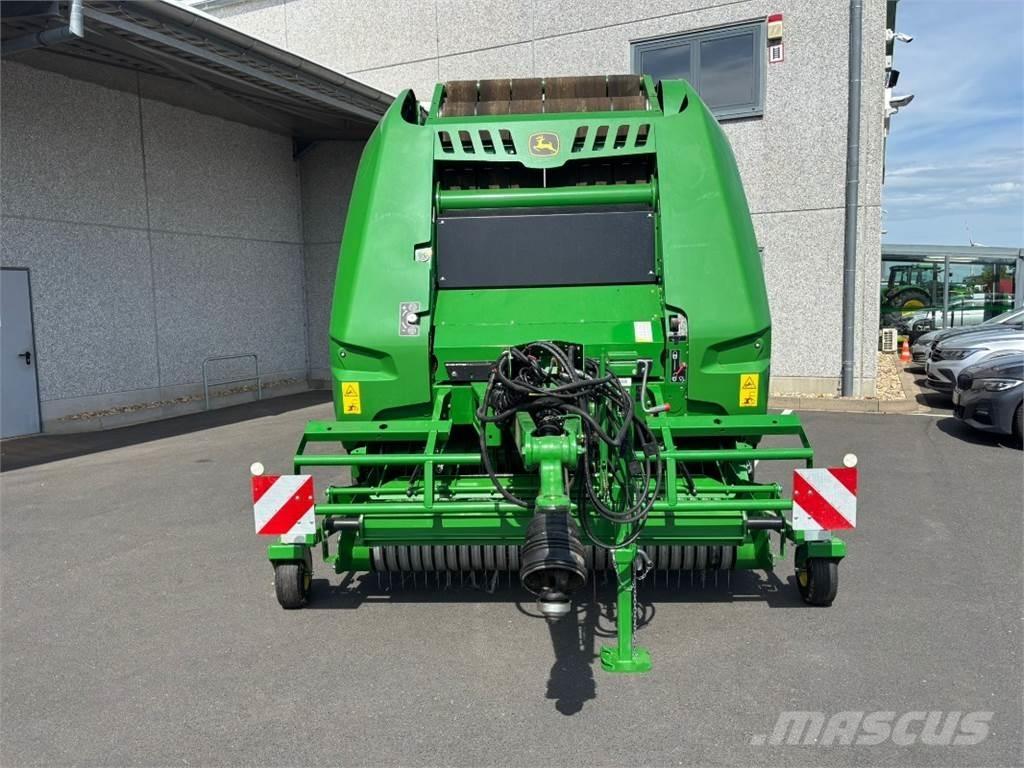 John Deere V451M Balirke (okrogle bale)