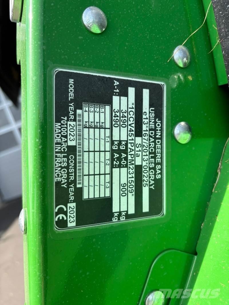 John Deere V451M Balirke (okrogle bale)