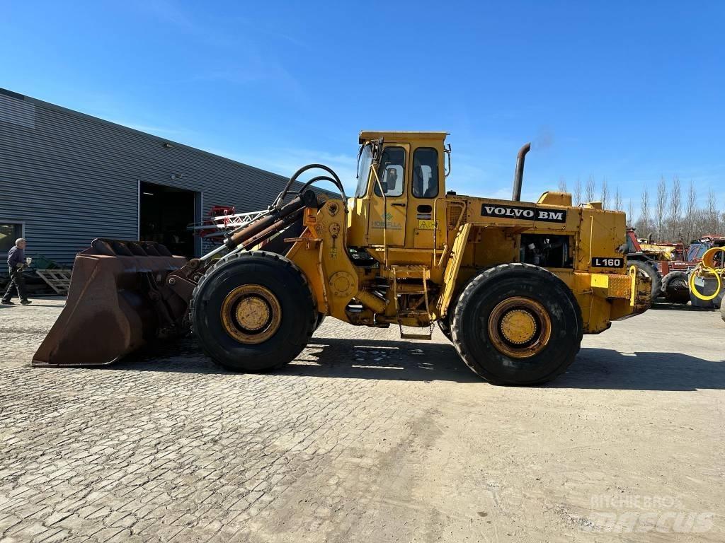 Volvo L160 Kolesni nakladalci