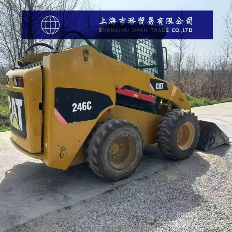 CAT 246 C Skid steer mini nakladalci