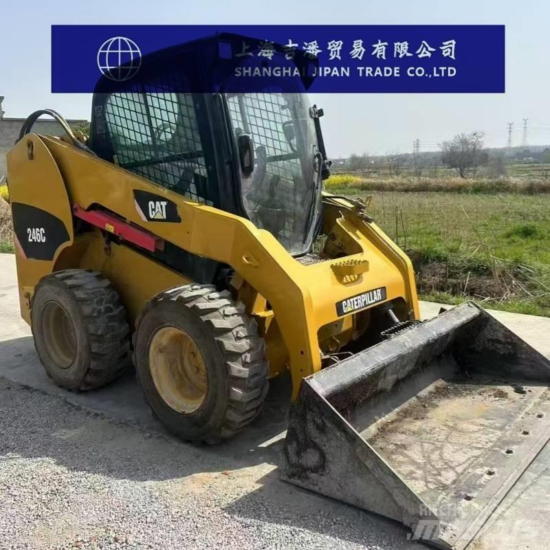 CAT 246 C Skid steer mini nakladalci