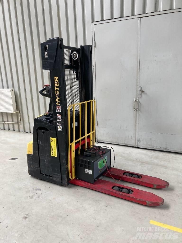 Hyster S 1.2 Ročni električni viličar