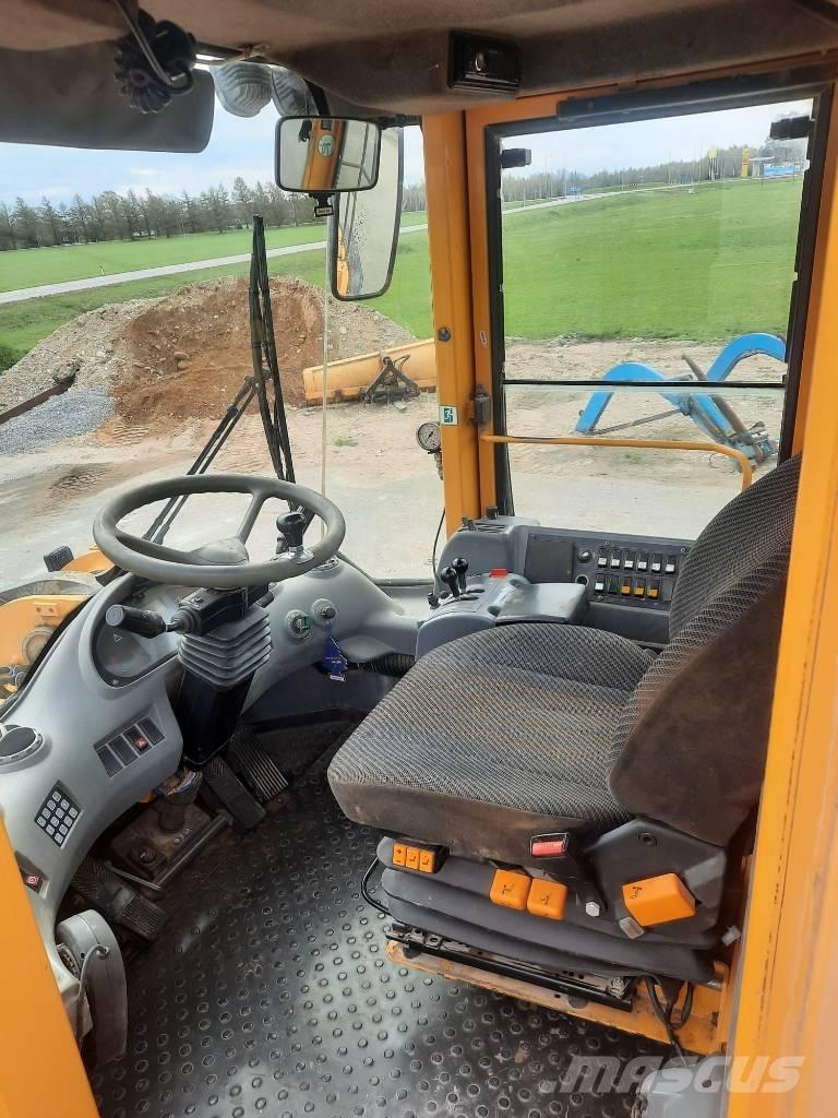 Volvo L 180 E Kolesni nakladalci