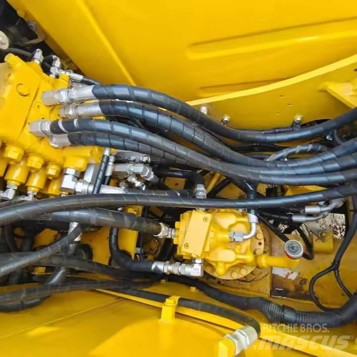 Komatsu PC 120 Bagri goseničarji