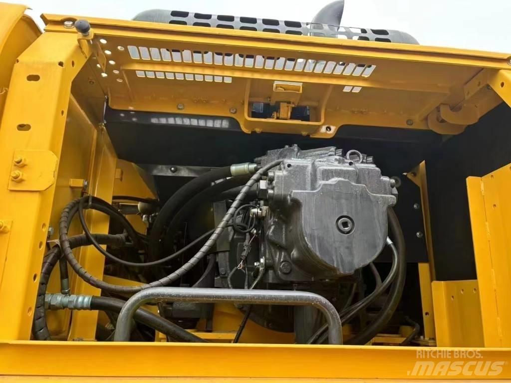 Komatsu 400-7 Bagri goseničarji